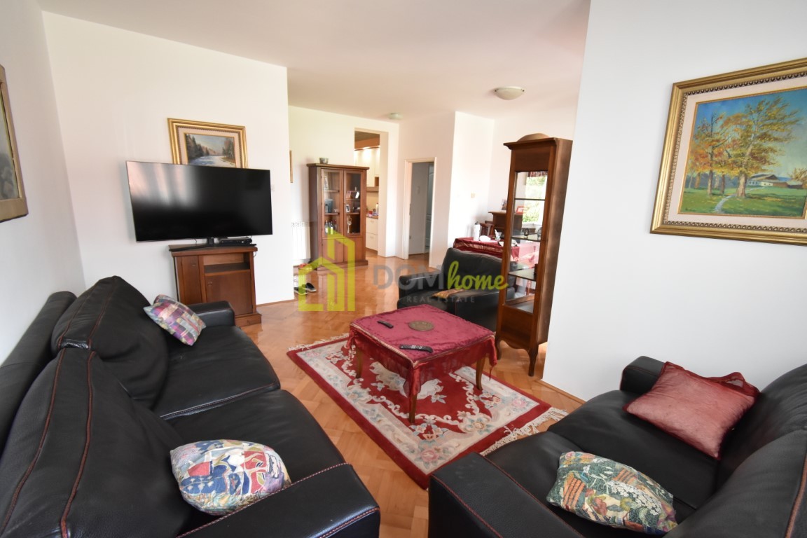 Trosoban stan 90m2, Gorica C